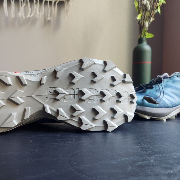 Like New Solomon Super Cross Trail Runners - Picture 5 of 7